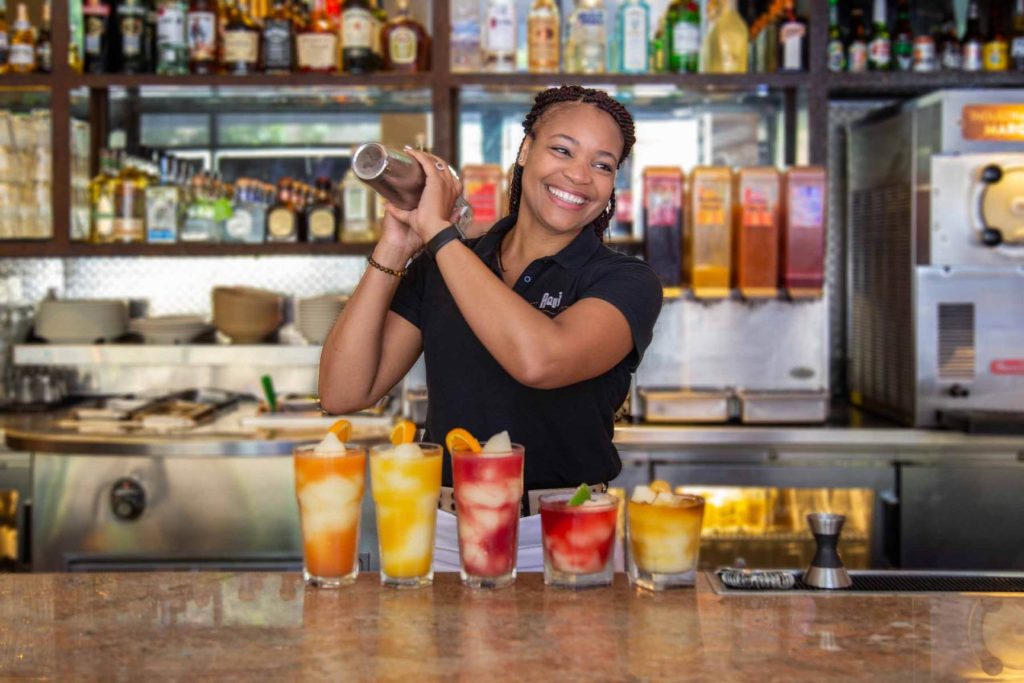 Raeven, Chief Mixologist